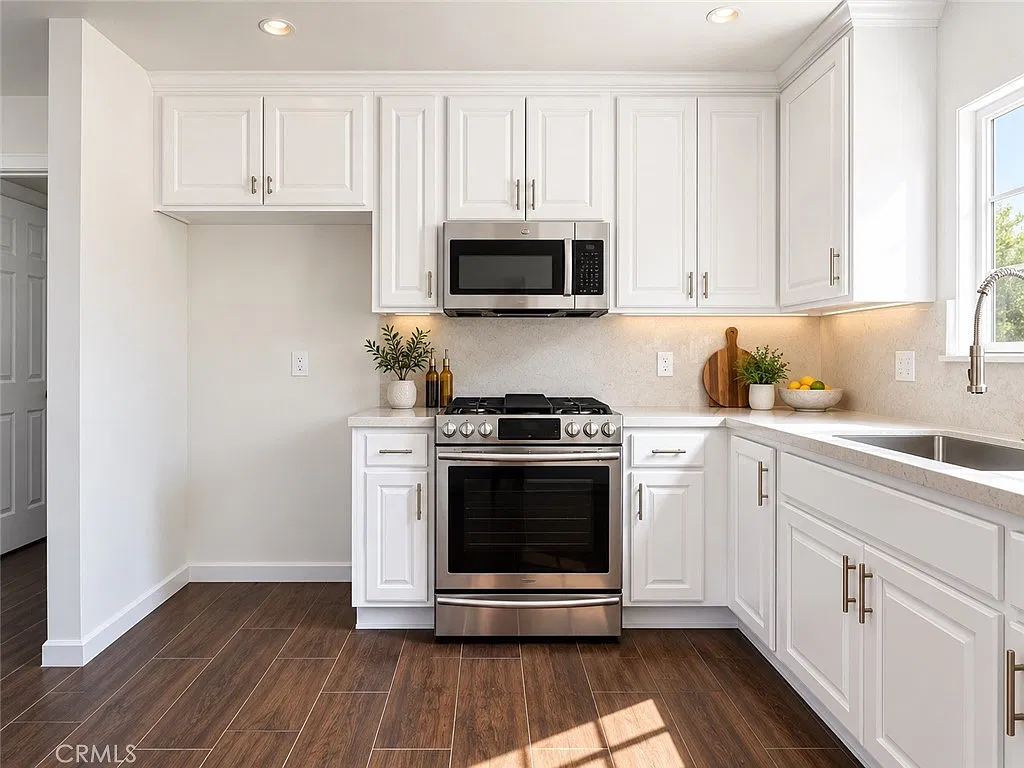 3 bed, 1652 sqft, $3,175 — Photo 3