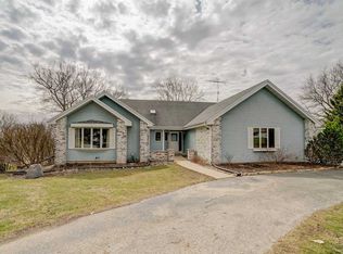 2877 Bailey Rd, Sun Prairie, WI 53590