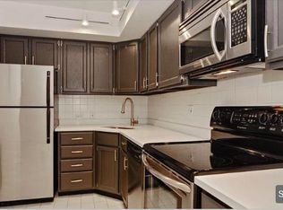 200 W Menomonee St APT 2, Chicago, IL 60614