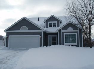 19203 Joseph Curv, Eden Prairie, MN 55346