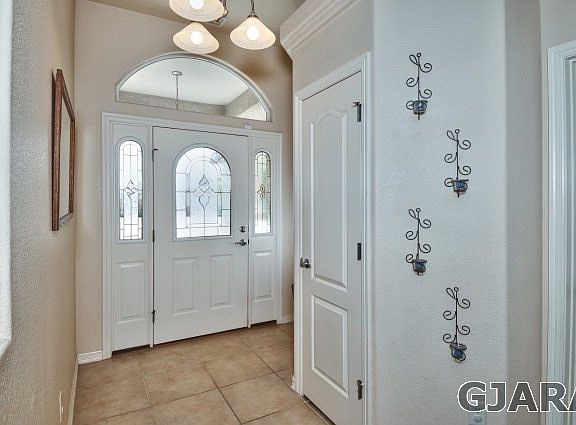 Inviting, Tiled Entryway