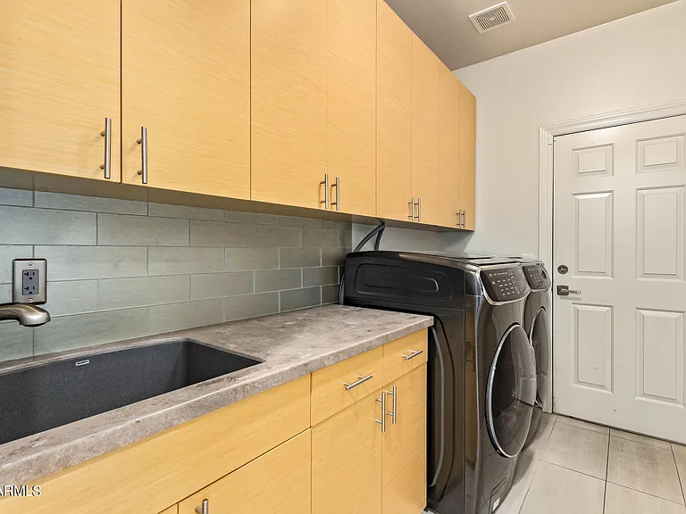 7479 E Sunnyvale Dr — Photo 21