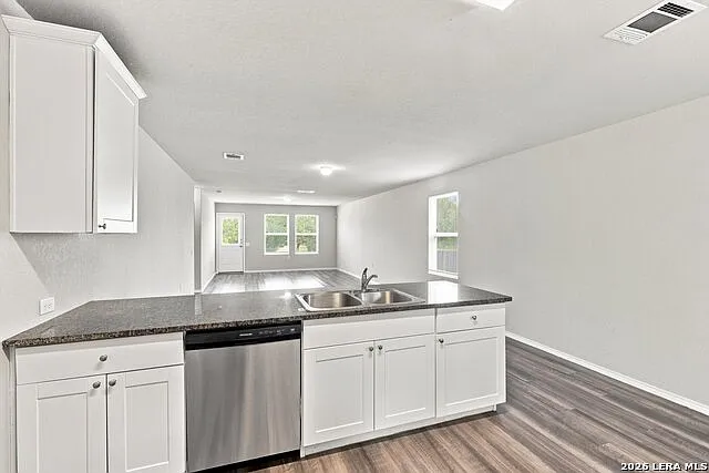 13227 Ashworth Blvd — Photo 9