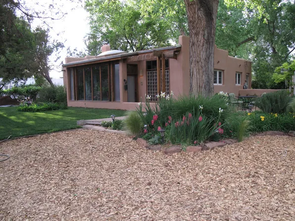 1911 Poplar Ln SW, Albuquerque, NM 87105