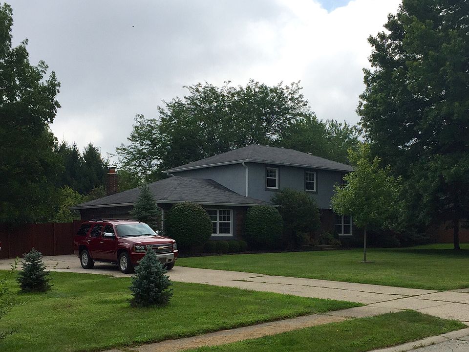 1st image of 947 E Village Dr