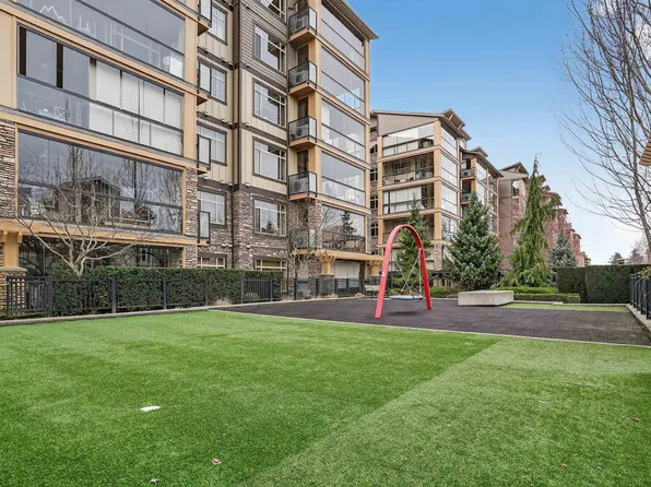 8067 207th St #207, Langley, BC V2Y 0N9