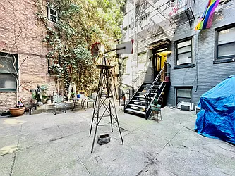 Rented by HOLTON REAL ESTATE INC.