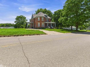 504 Washington St, Bonaparte, IA 52620