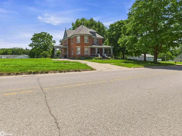504 Washington St, Bonaparte, IA 52620
