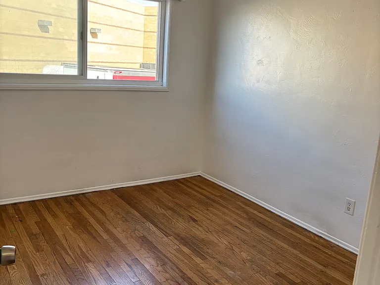 6228 Stanley Ave — Photo 10