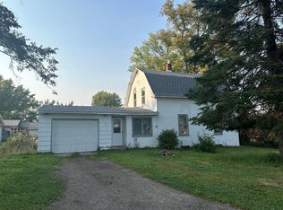 136 Superior Ave, Randall, MN 56475