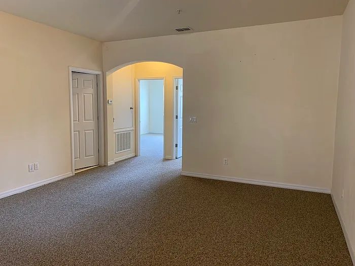 8140 Serenity Spring Dr — Photo 5
