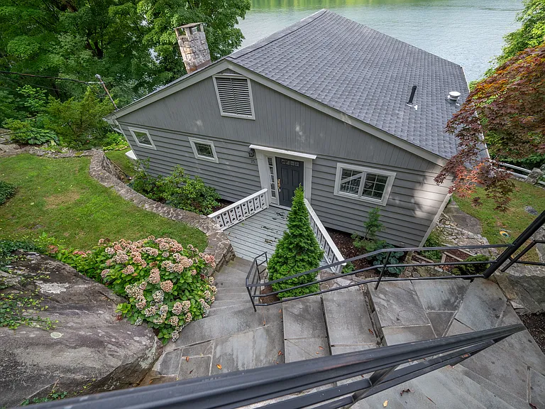 25 Terrace Dr — Photo 5