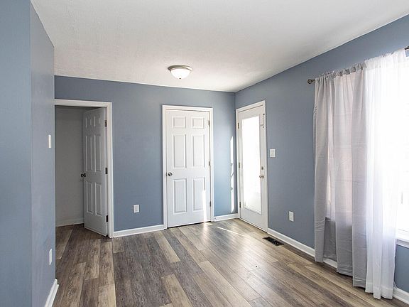 3rd image of 356 Colby Ridge Blvd