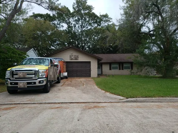 4303 Ravine Dr, Friendswood, TX 77546