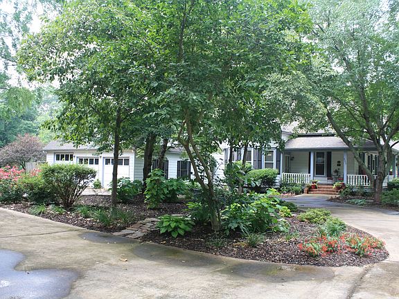 3rd image of 8256 Main St