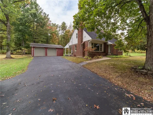 1649 Manchester Rd, Jamestown, NY 14701