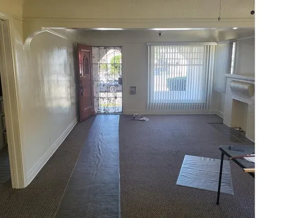 332 W 88th Pl, Los Angeles, CA 90003