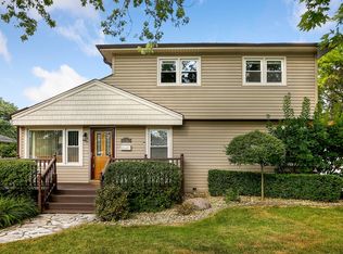 16967 Riverside Dr, Tinley Park, IL 60477