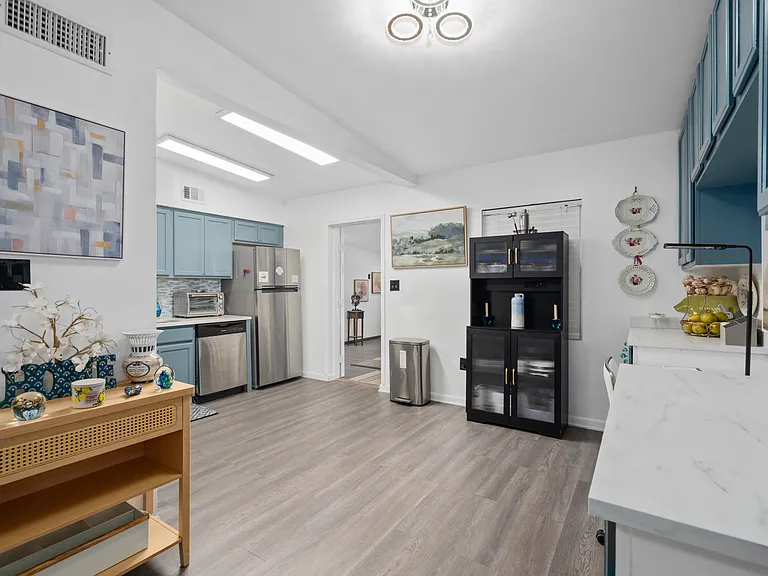 228 Sunset Dr — Photo 10