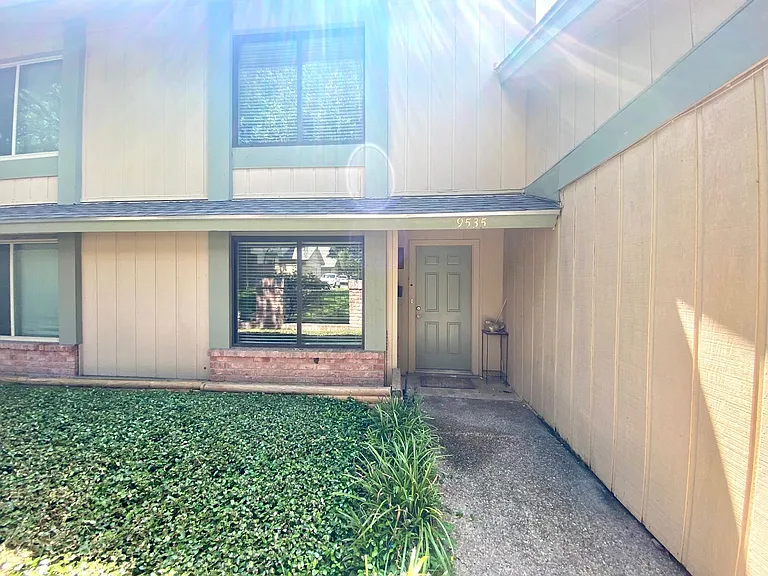9535 Quail Village Ln — Photo 3