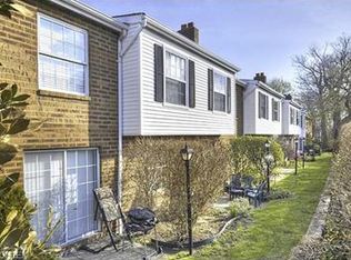 20996 Detroit Rd APT 9, Rocky River, OH 44116