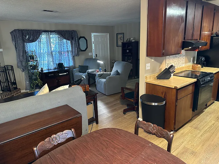 1141 Sandy Beach Dr — Photo 4