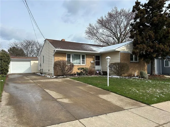 446 E 37th St, Erie, PA 16504