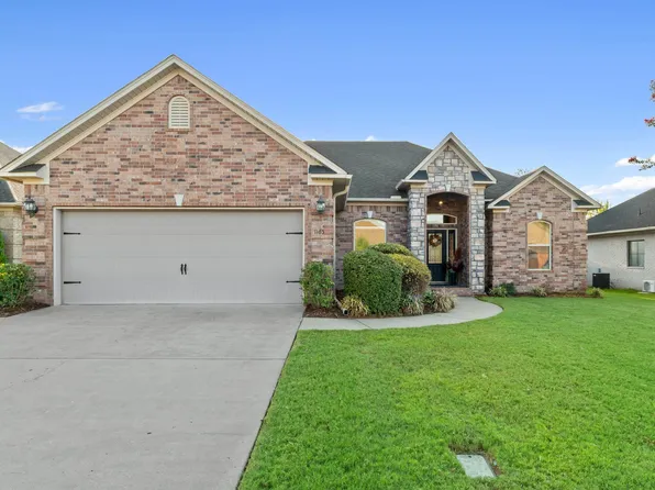 1165 Calloway Dr, Conway, AR 72034