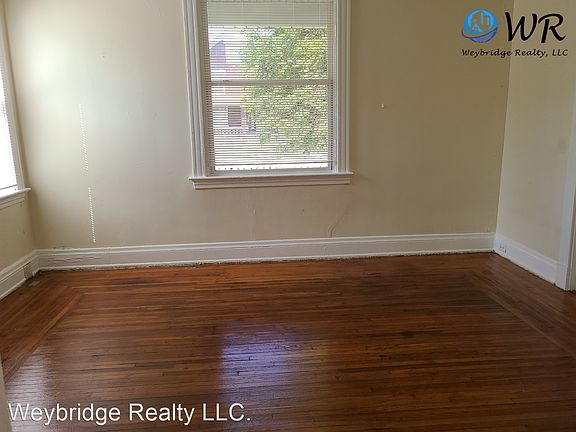 4th image of 2262 Harrison Ave APT 1