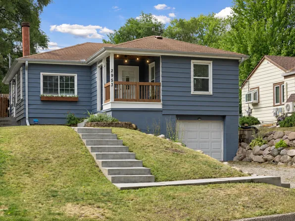 2953 Ewing Ave N, Robbinsdale, MN 55422