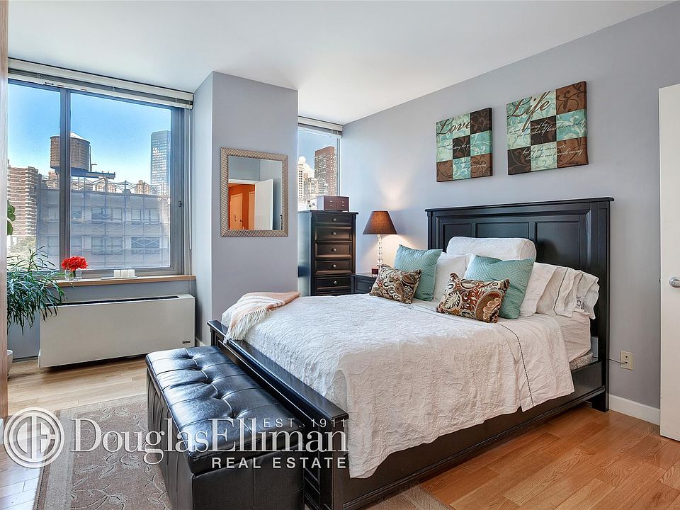 1st image of 225-227 W 60th St #9C