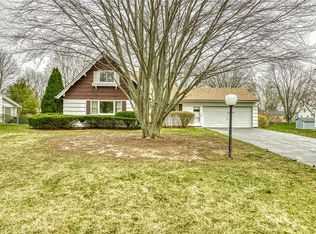 15 Bellmawr Dr, Rochester, NY 14624