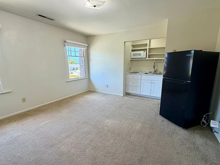 189 Central Ave — Photo 18