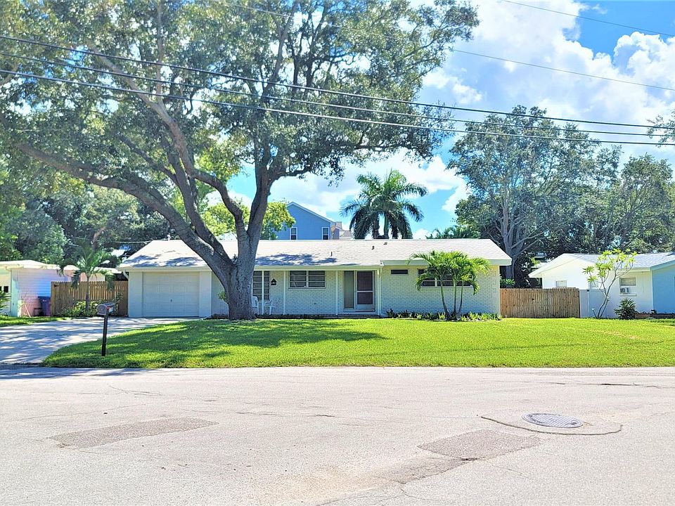 1st image of 220 Shore Dr