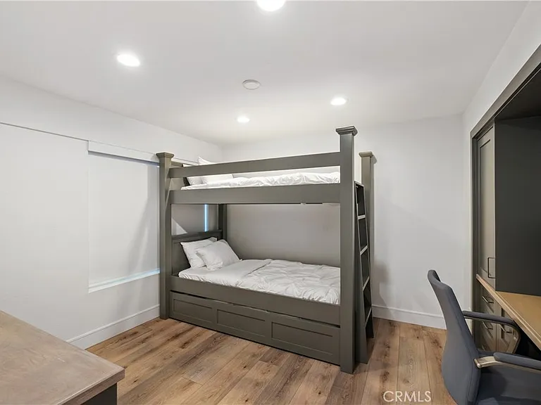 404 Loma Ter #C — Photo 12