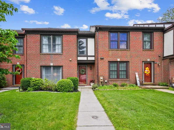 15 Dickens Sq, Lutherville Timonium, MD 21093