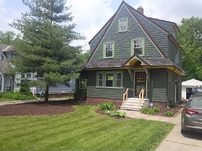 17111 Maple Heights Blvd photo 1