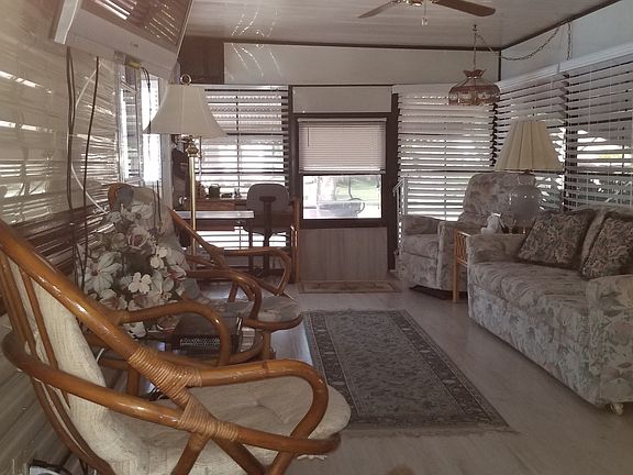 Bright open Lani
42 " TV