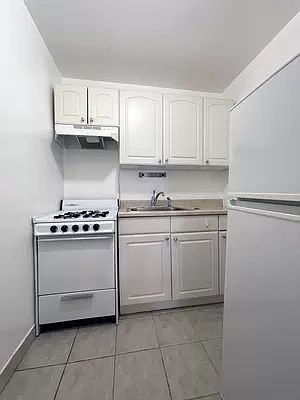 4th image of 303 E 95th St #3K
