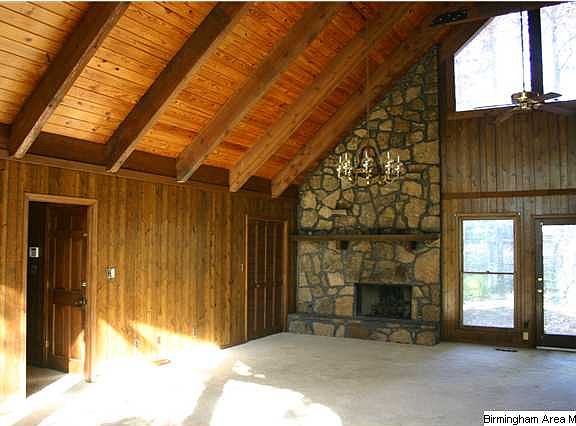 2nd image of 1301 Stonehedge Dr