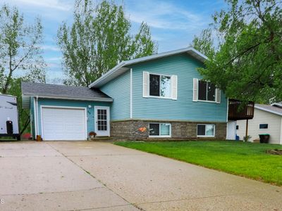 50 Custer Dr, Bismarck, ND, 58504