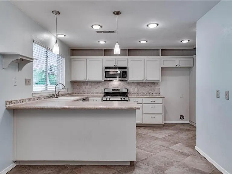 12314 Wipple Tree Cv — Photo 17