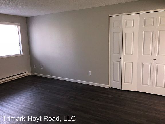 4th image of 490 S River Ave APT B