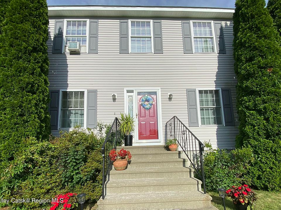 1st image of 31 Mahikan Drive Drive