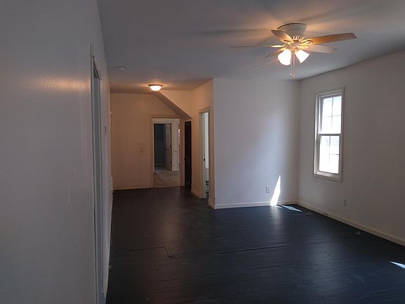 3rd image of 3151 W 41st St #1