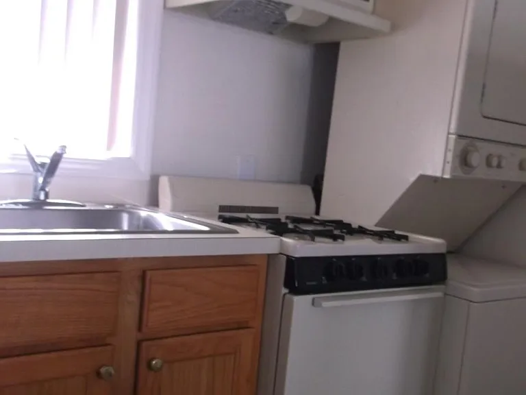 9401 Atlantic Ave #B — Photo 4