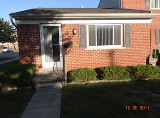 18975 S Highlite Dr, Clinton Township, MI 48035