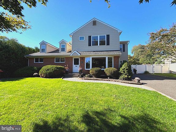 2nd image of 34 Butternut Dr