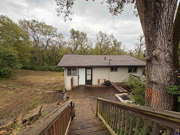 5th image of 7435 Lakeview Rd